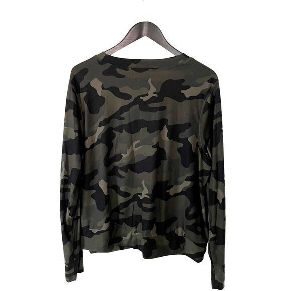 Old Navy Camo Activewear Long Sleeve T-shirt - Picture 2 of 6